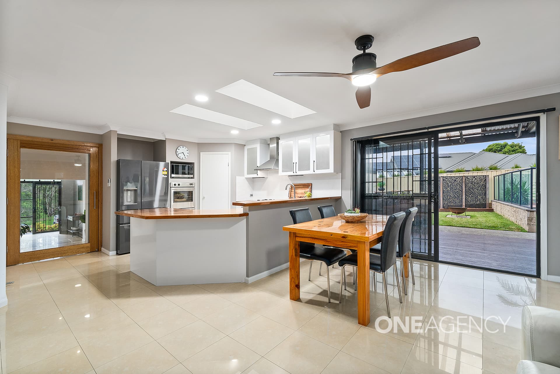 95 Robins Creek Drive, Horsley, Horsley - Thumbnail 2
