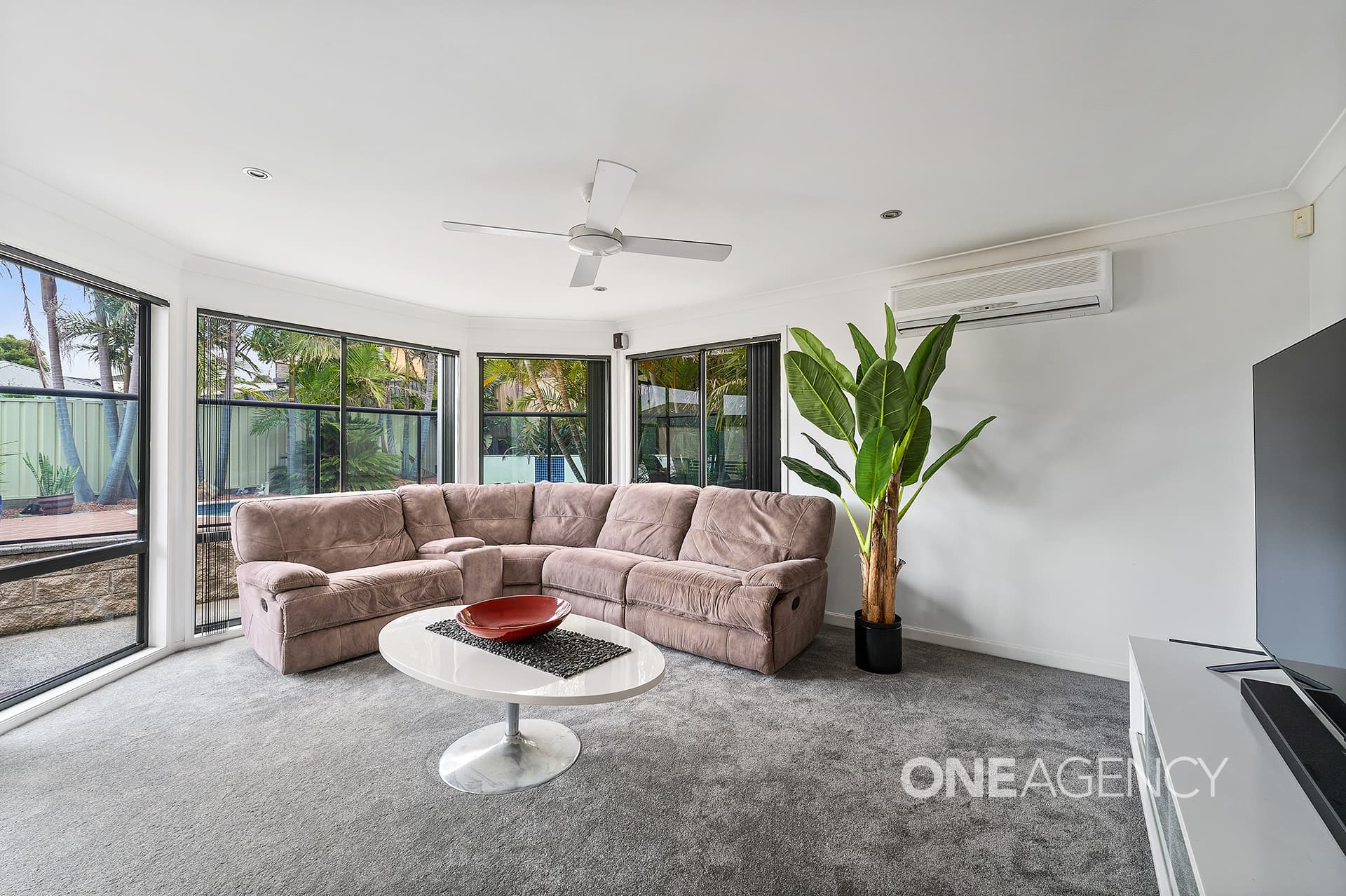 95 Robins Creek Drive, Horsley, Horsley - Thumbnail 4
