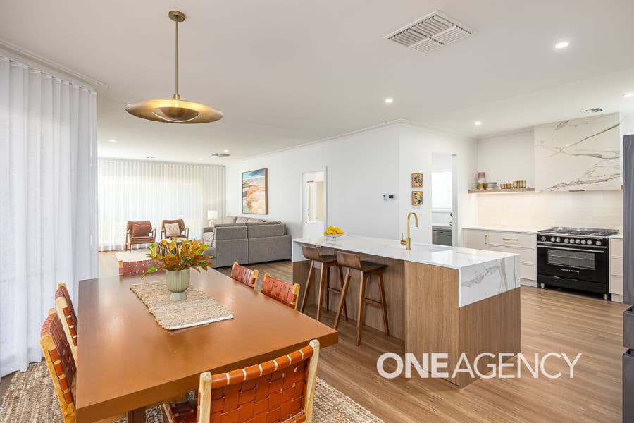 13 LANSDOWNE Avenue, Lake Albert, Lake Albert - Thumbnail 2