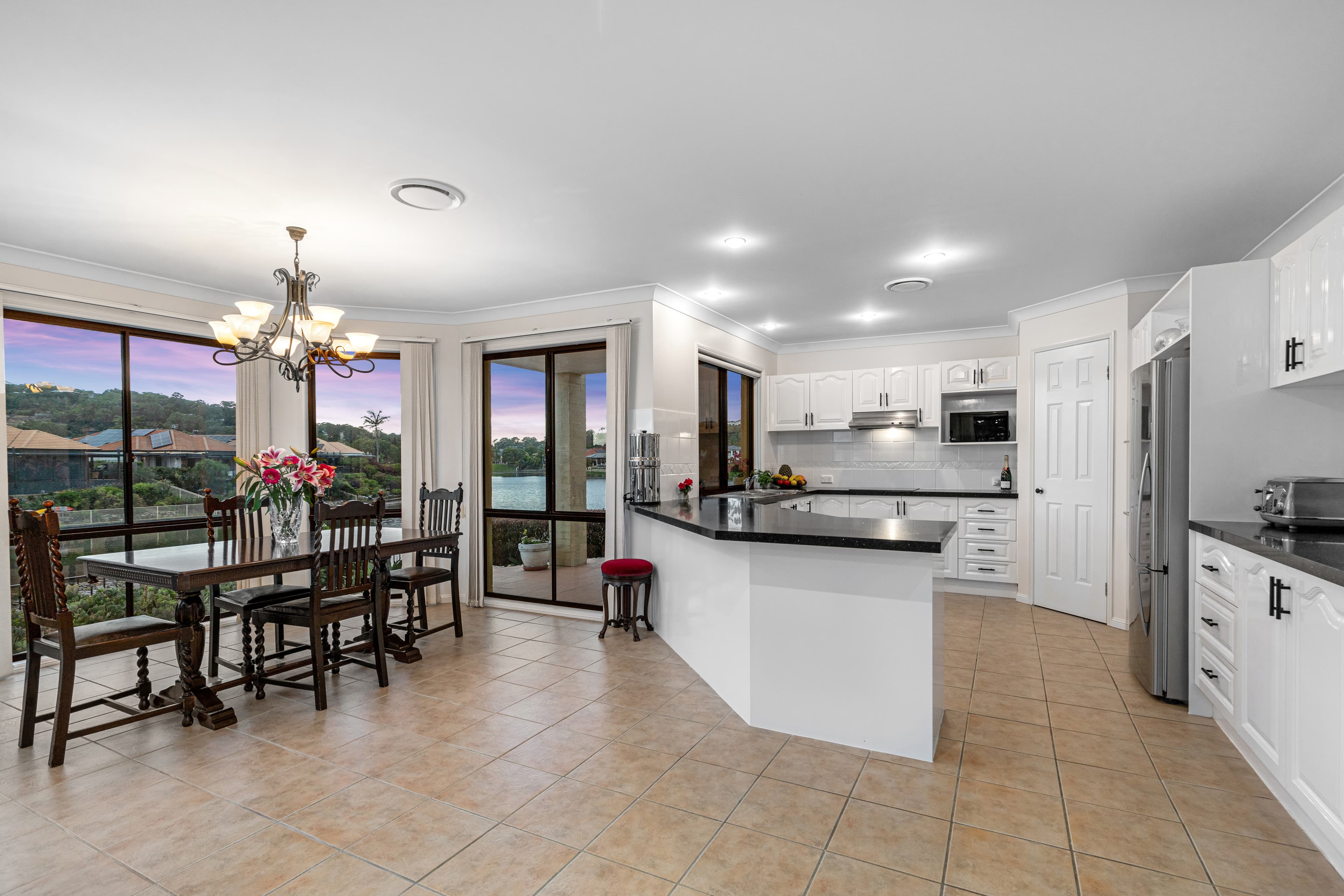 14 St Helens Court, Burleigh Waters, Burleigh Waters - Thumbnail 5