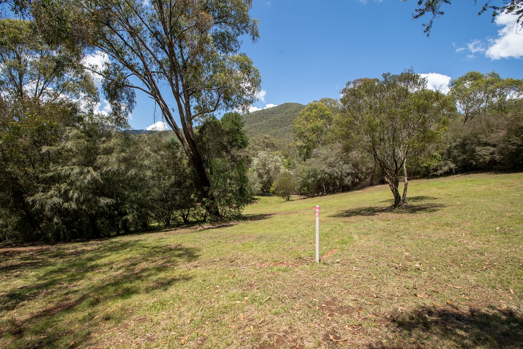 WOMBAT GULLY Road, Mitta Mitta, Mitta Mitta - Thumbnail 2