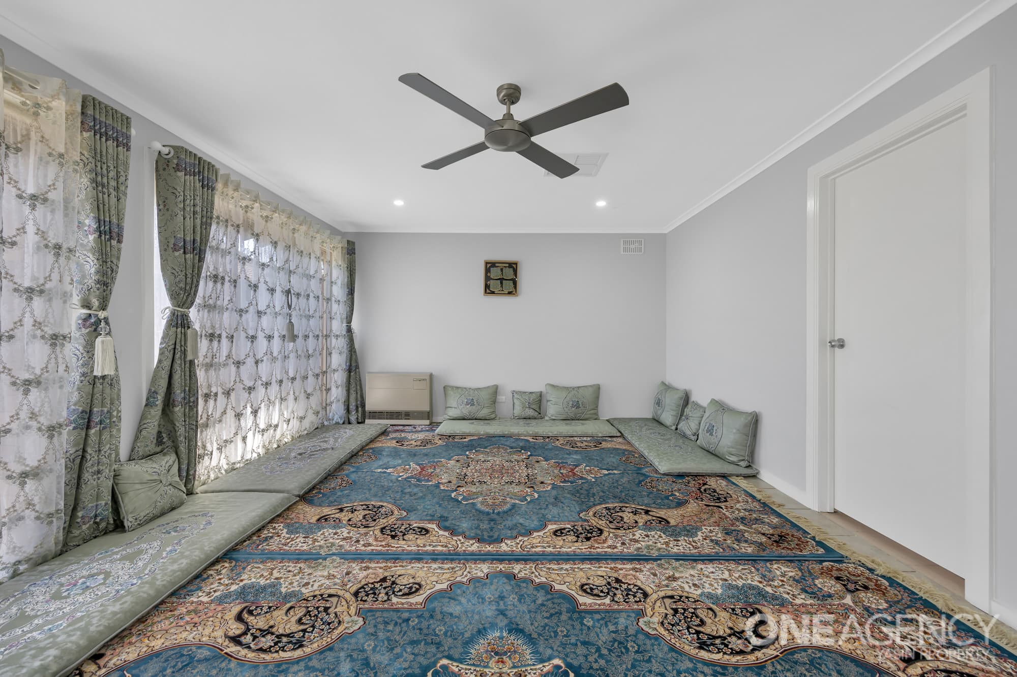 14 Mckinnon Court, Melton West, Melton West - Thumbnail 4