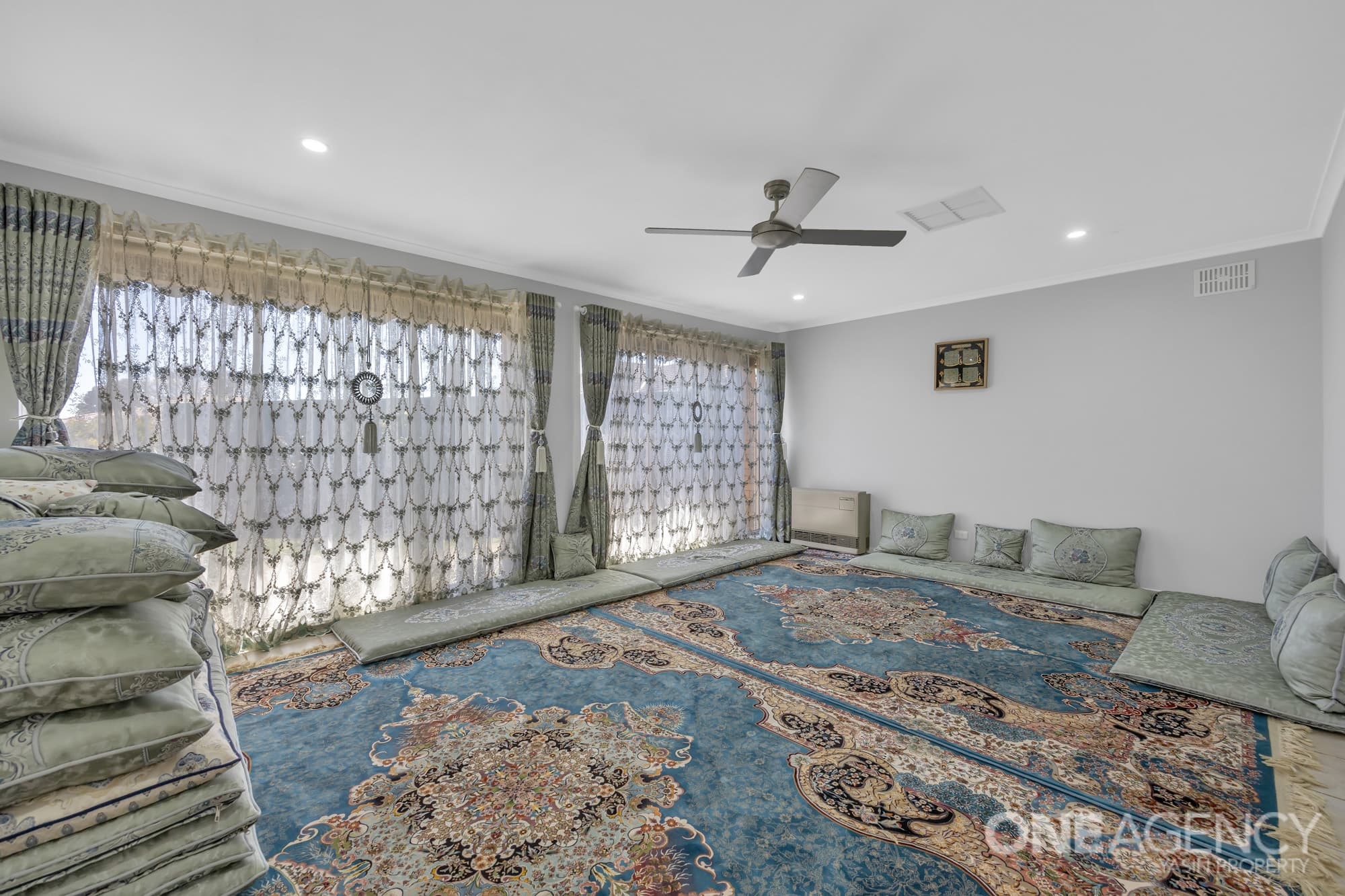 14 Mckinnon Court, Melton West, Melton West - Thumbnail 3