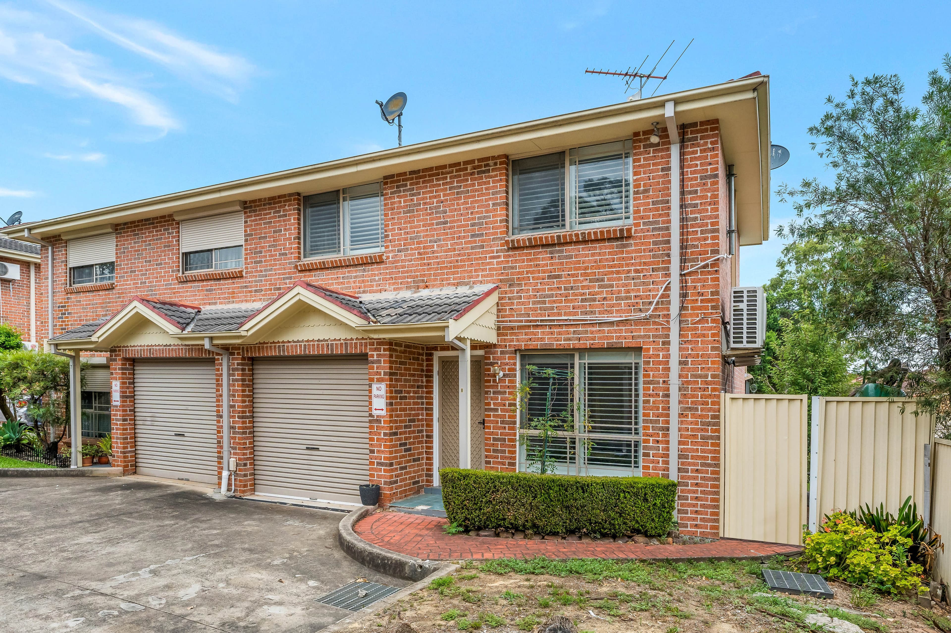 8/13-15 Carnation Avenue, Casula, Casula - Thumbnail 2