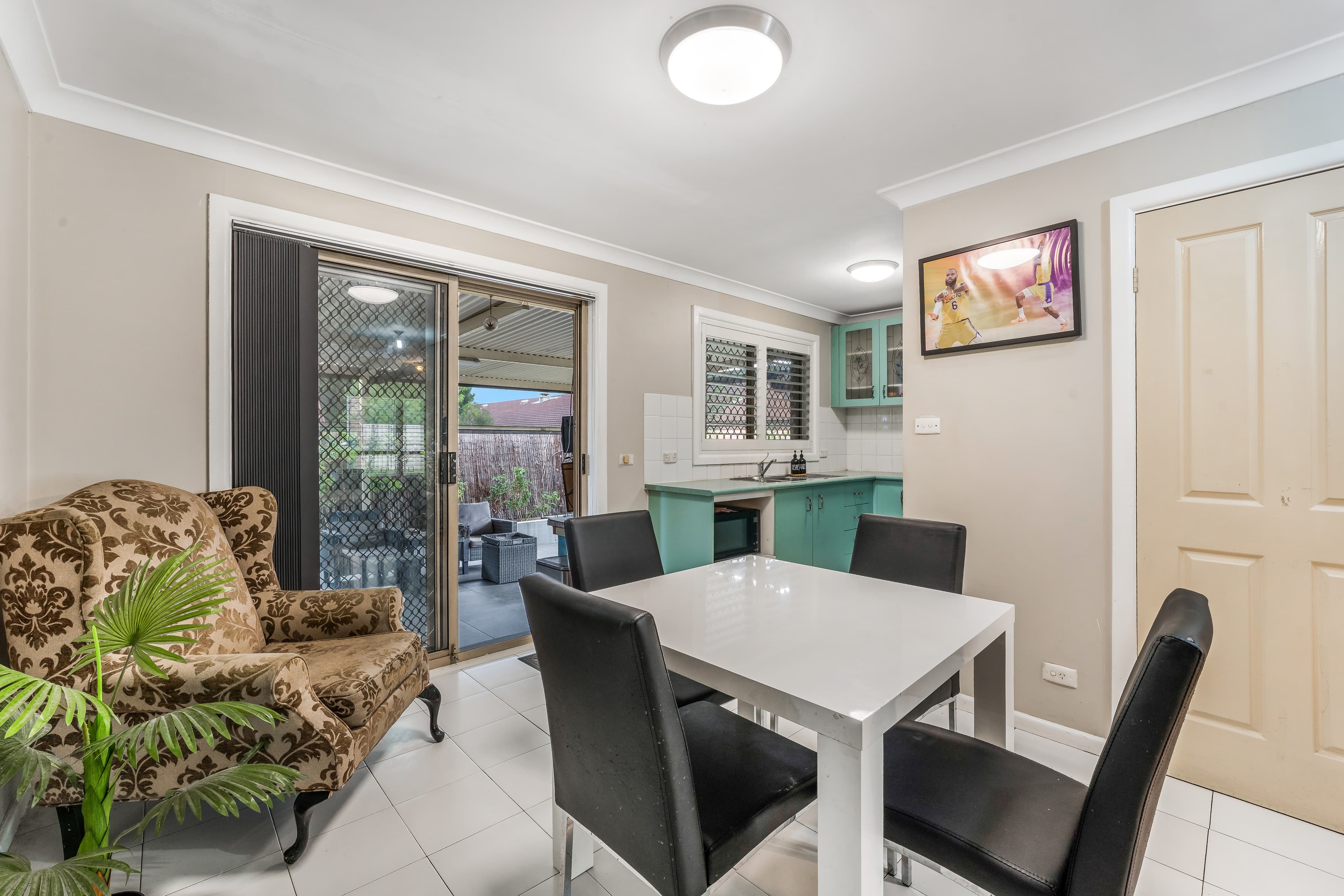 8/13-15 Carnation Avenue, Casula, Casula - Thumbnail 6