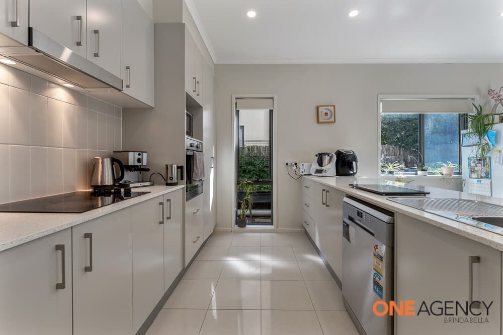 81 Katoomba Street, Harrison, Harrison - Thumbnail 3