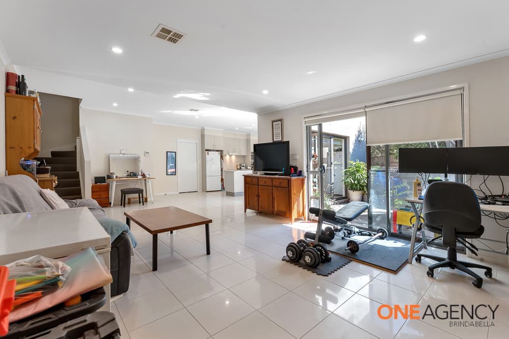 81 Katoomba Street, Harrison, Harrison - Thumbnail 5