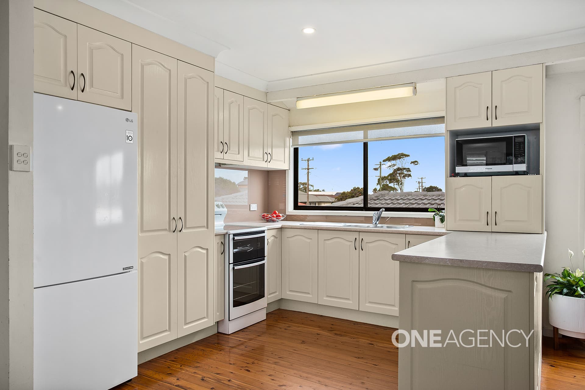 25 Doris Avenue, Woonona, Russell Vale - Thumbnail 3
