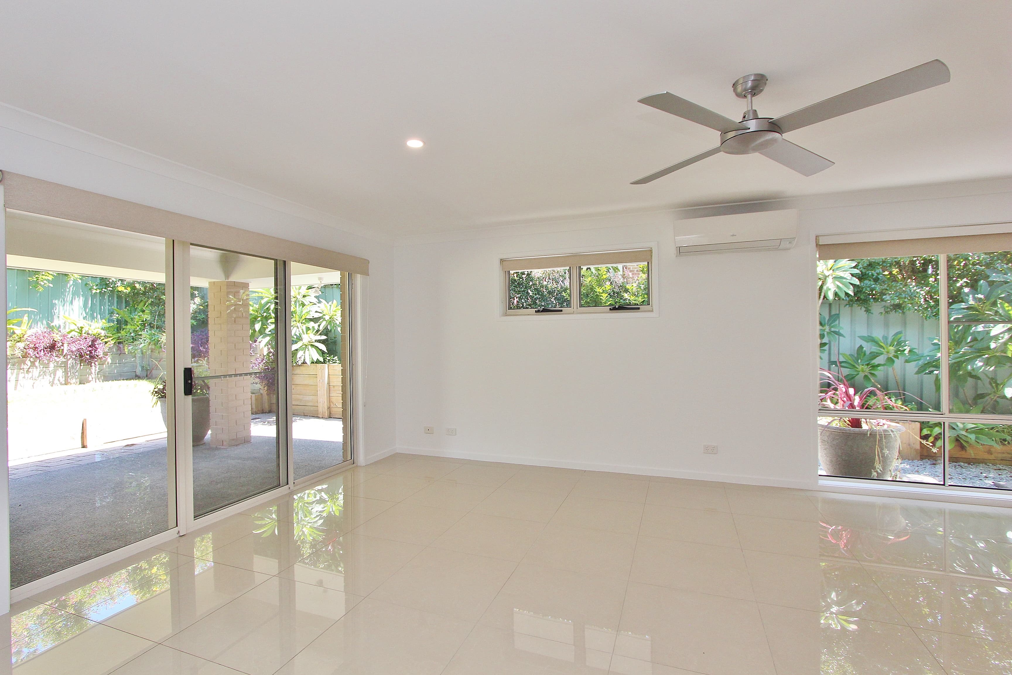 22 Ellerslie Crescent, Lakewood, Lakewood - Thumbnail 2