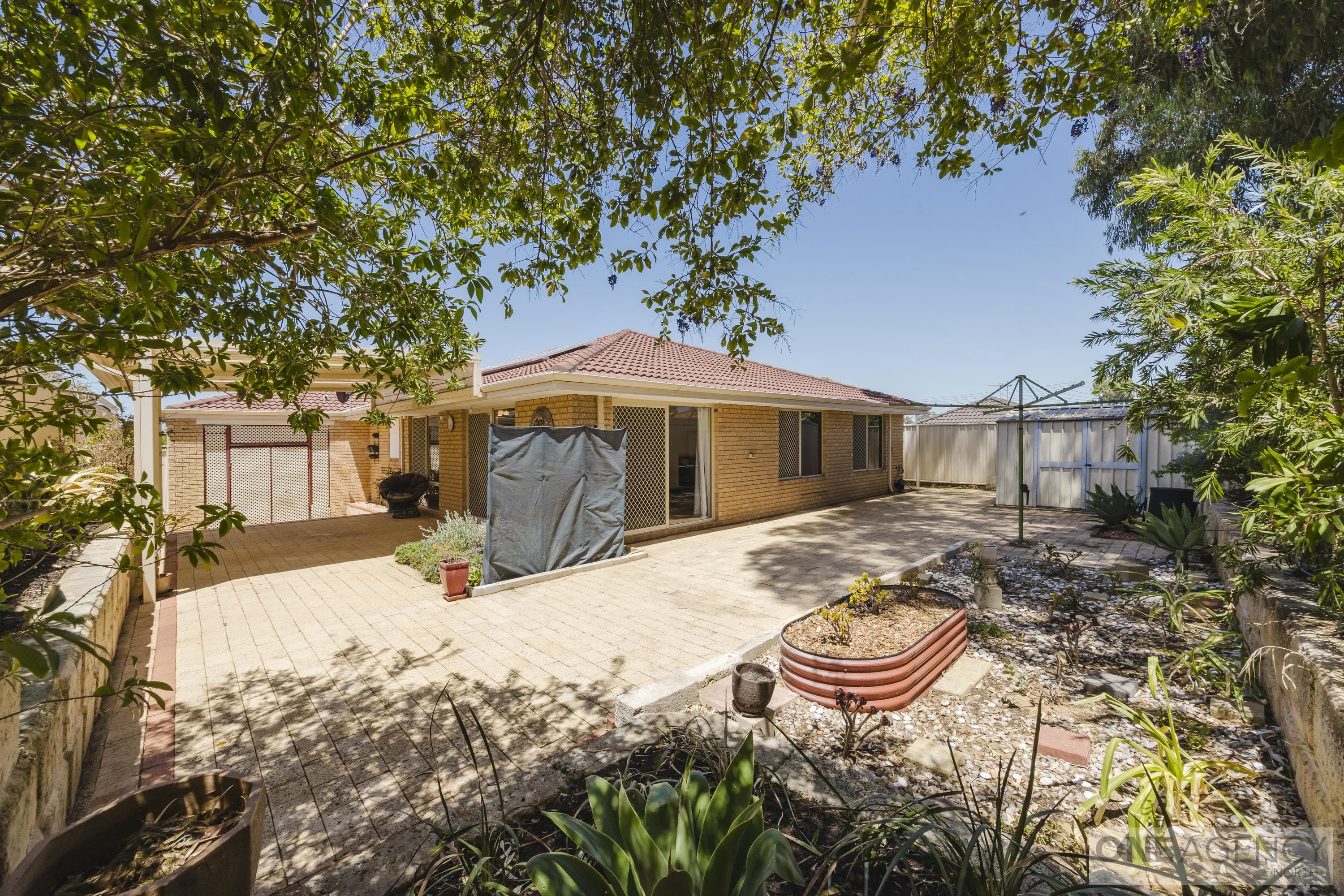 31 Oakfield Gardens, Parmelia, Parmelia - Thumbnail 2