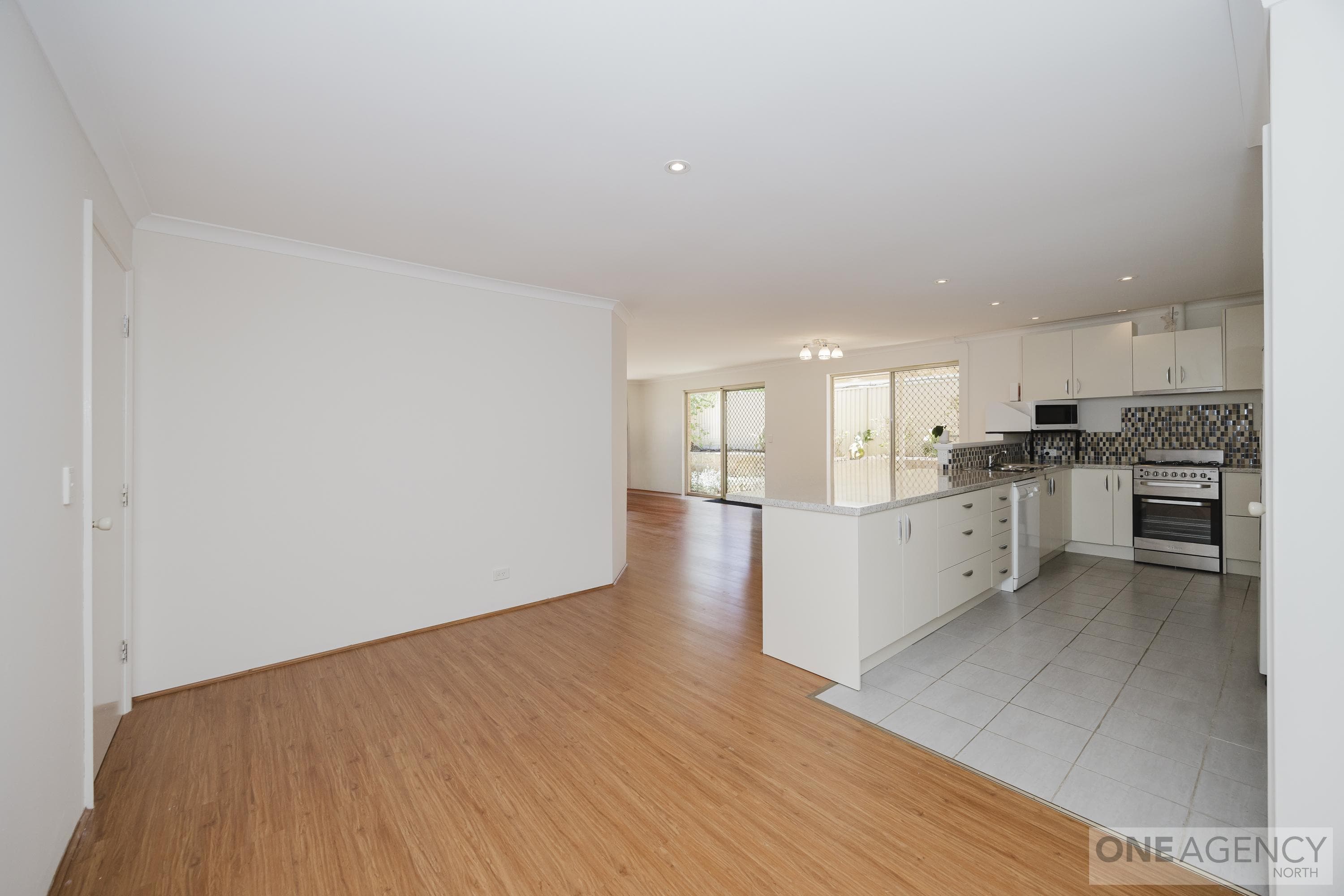 31 Oakfield Gardens, Parmelia, Parmelia - Thumbnail 6