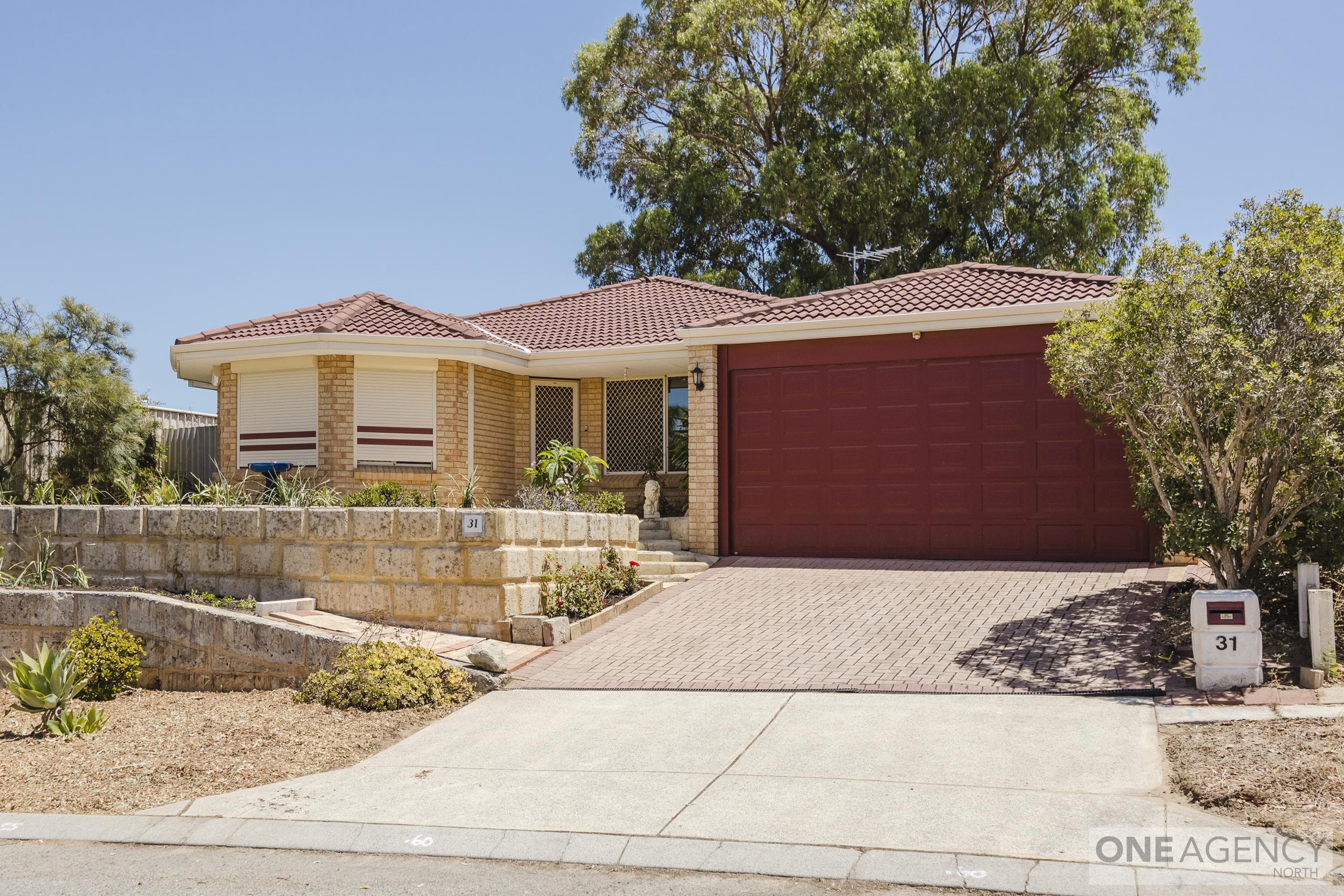 31 Oakfield Gardens, Parmelia, Parmelia - Image 1