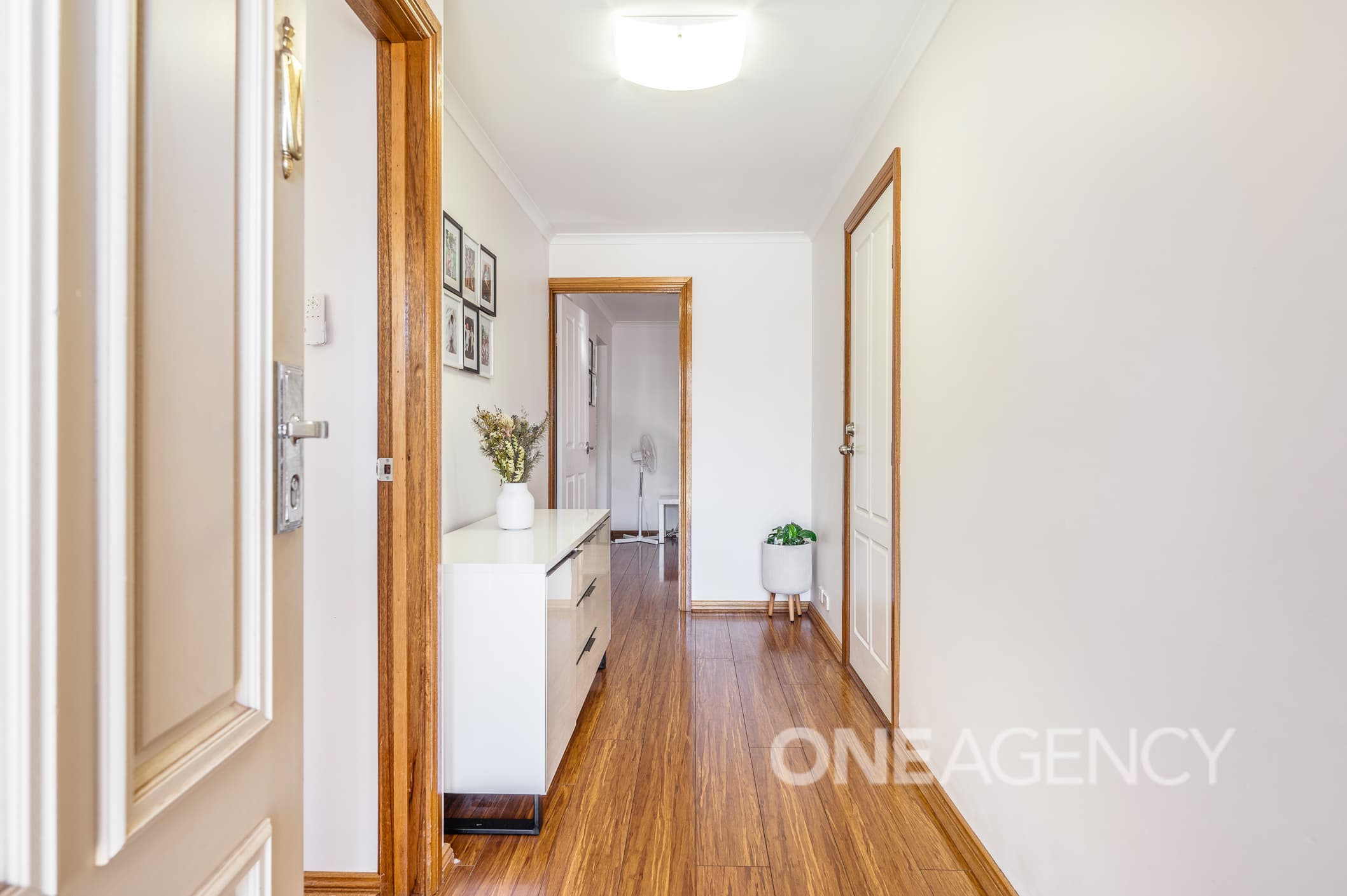 8 Creedon Close, Evanston Park, Evanston Park - Thumbnail 3