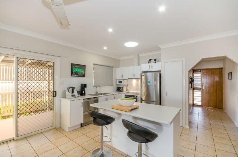 9 Biglow Court, Douglas, Douglas - Thumbnail 2