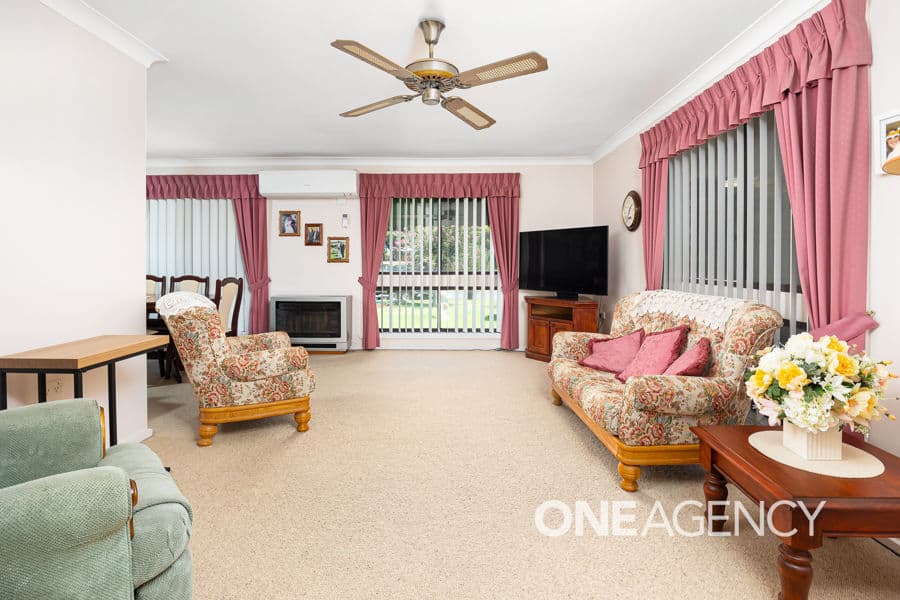 37 WALANA Crescent, Kooringal, Kooringal - Thumbnail 2