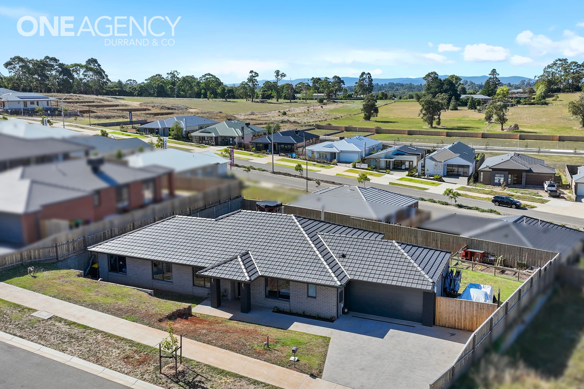 23 Simmental Street, Drouin, Drouin - Thumbnail 2