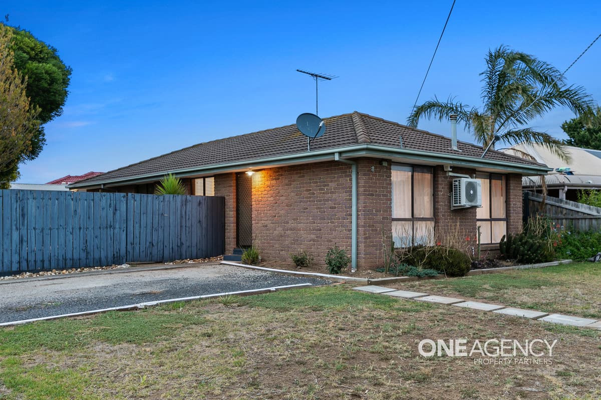 8 Catherine Road, Seabrook, Seabrook - Thumbnail 2