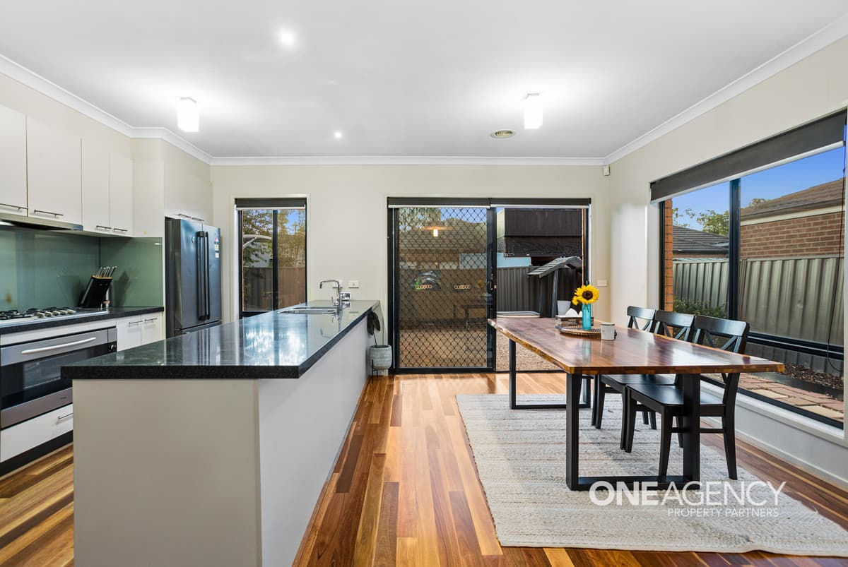 11 Brockwell Crescent, Manor Lakes, Manor Lakes - Thumbnail 7