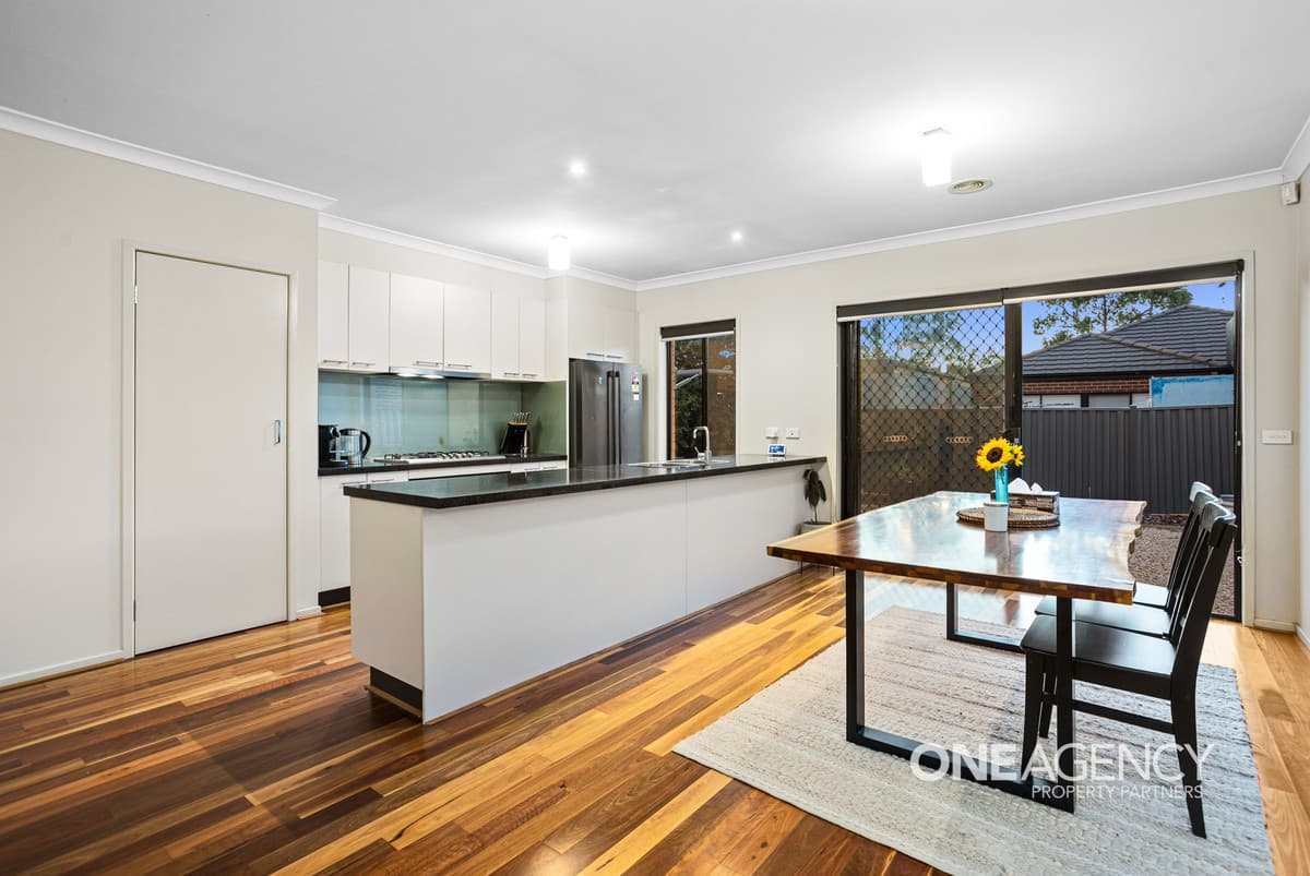 11 Brockwell Crescent, Manor Lakes, Manor Lakes - Thumbnail 8