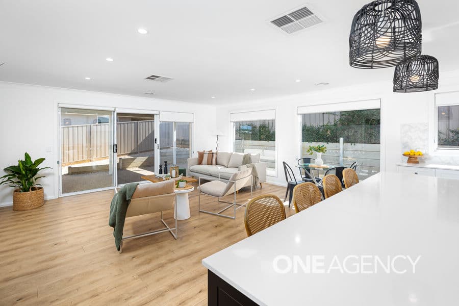 43 BARTON Avenue, Lloyd, Lloyd - Thumbnail 2