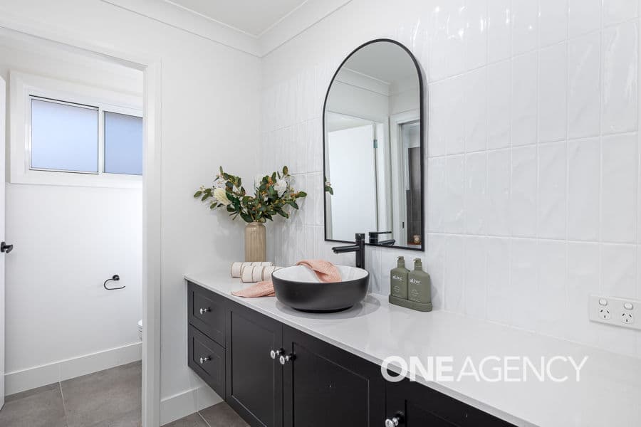 43 BARTON Avenue, Lloyd, Lloyd - Thumbnail 8