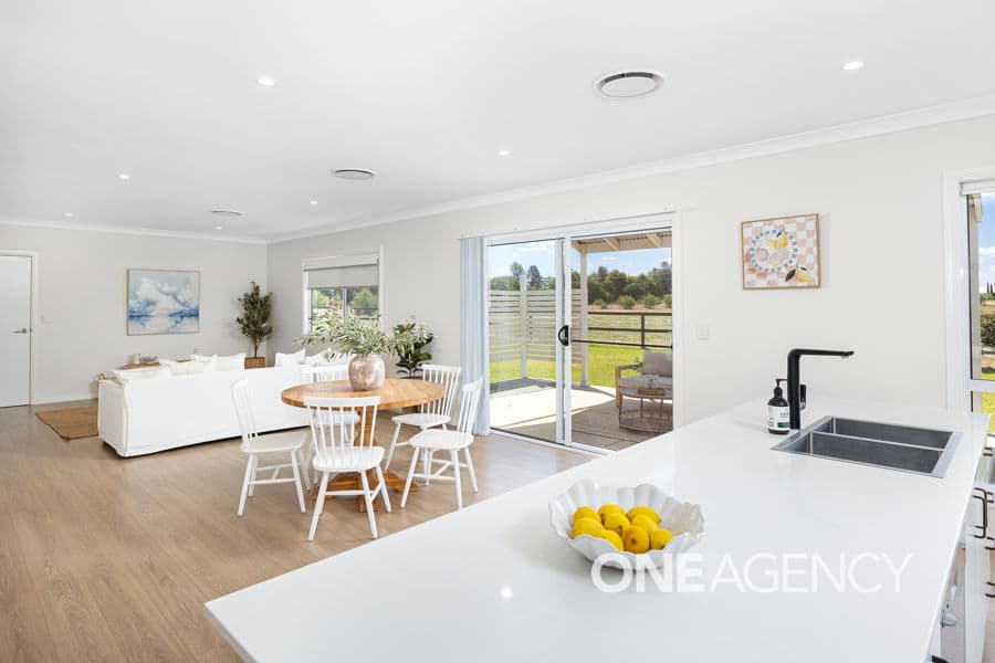 99 CAMPBELLS Lane, Coolamon, Coolamon - Thumbnail 4