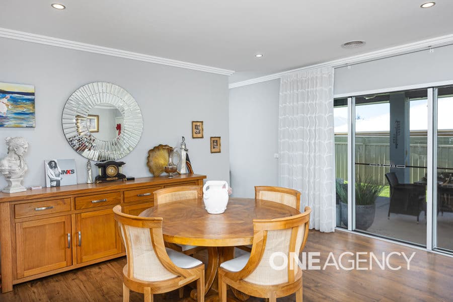 14 DURACK Circuit, Boorooma, Boorooma - Thumbnail 5