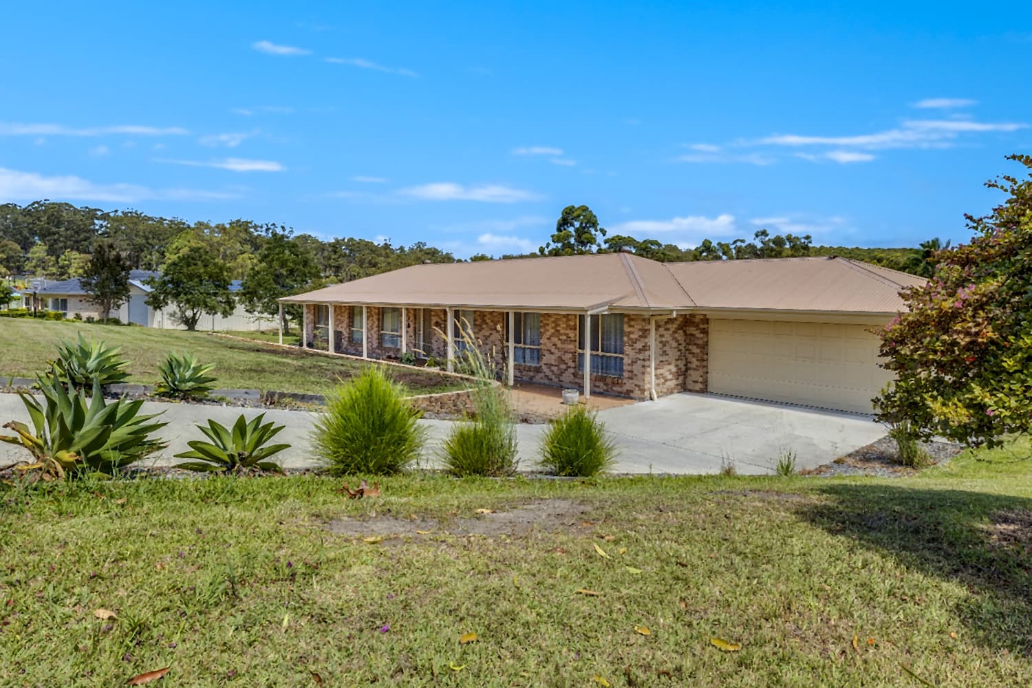 29 Lake Ridge Drive, Kew, Kew - Thumbnail 2