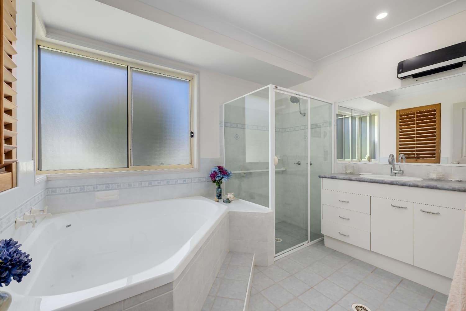 29 Lake Ridge Drive, Kew, Kew - Thumbnail 7