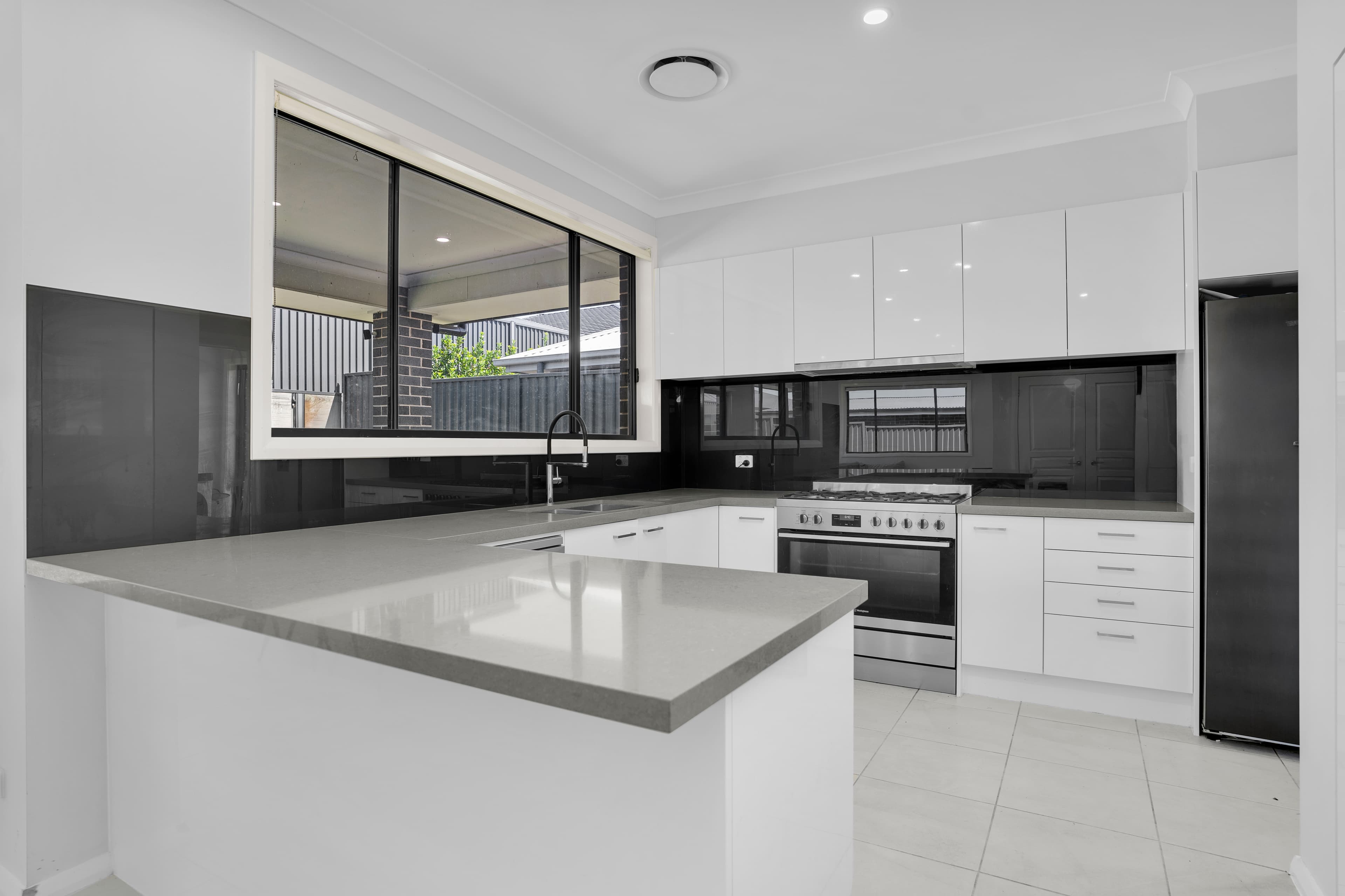 128 Rita Street, Thirlmere, Thirlmere - Thumbnail 4