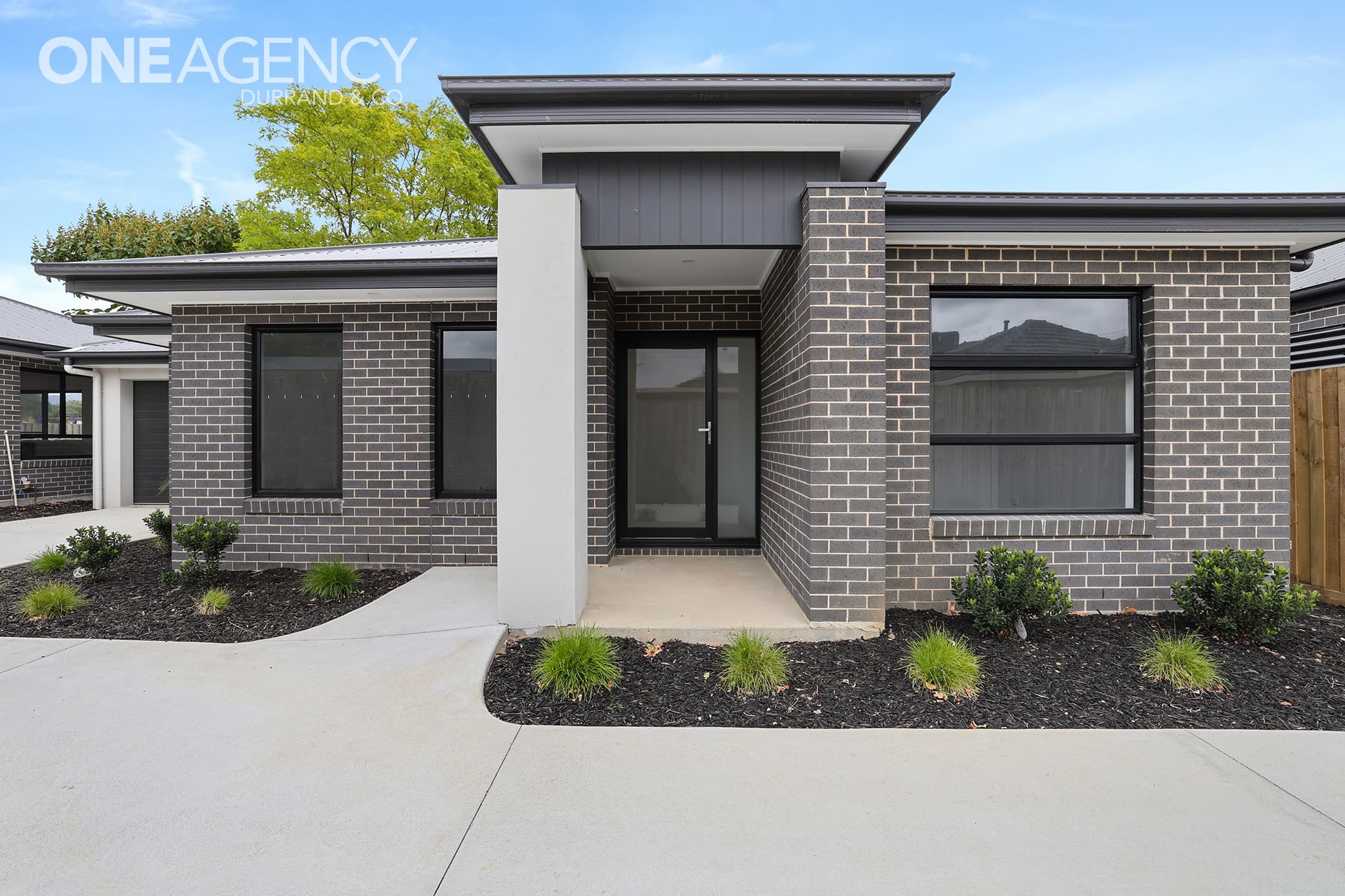 2/11 Gibson Street, Trafalgar, Trafalgar - Thumbnail 2