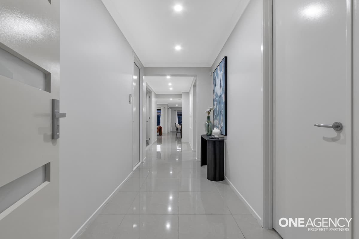 79 Fongeo Drive, Point Cook, Point Cook - Thumbnail 3