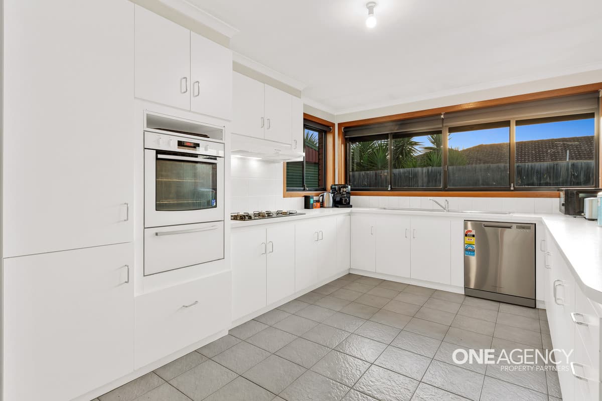 9 Thompson Court, Altona Meadows, Altona Meadows - Thumbnail 7