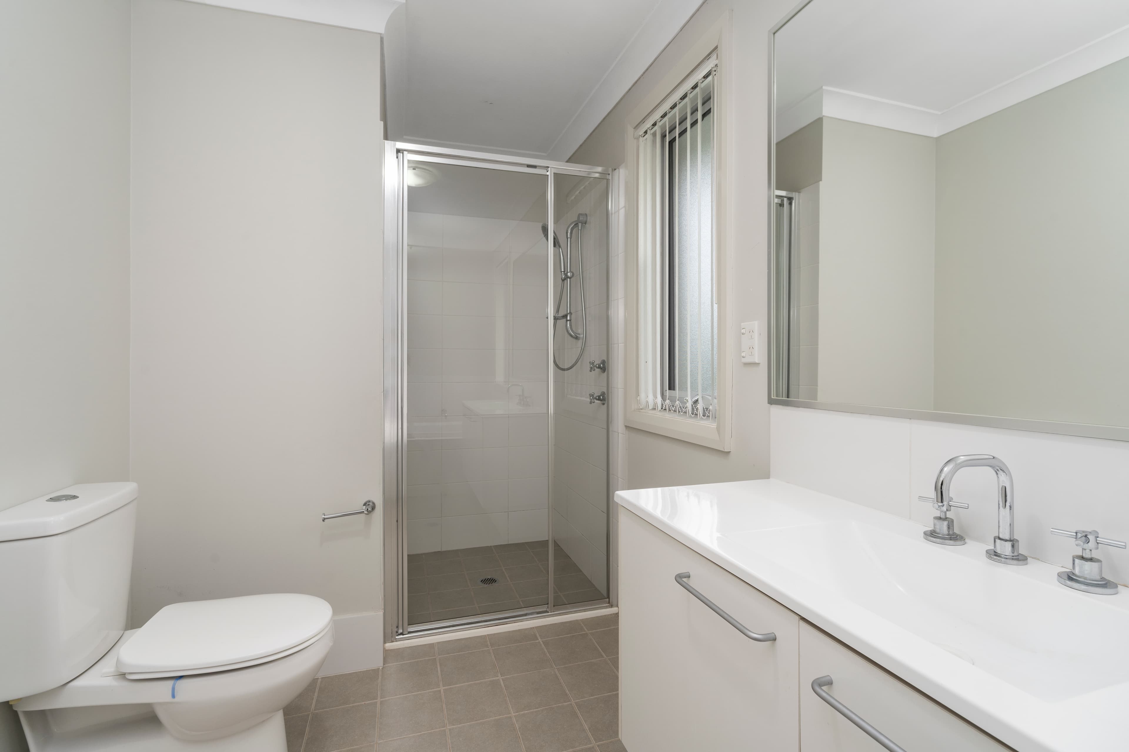 135 Hemsworth Avenue, Middleton Grange, Middleton Grange - Thumbnail 8