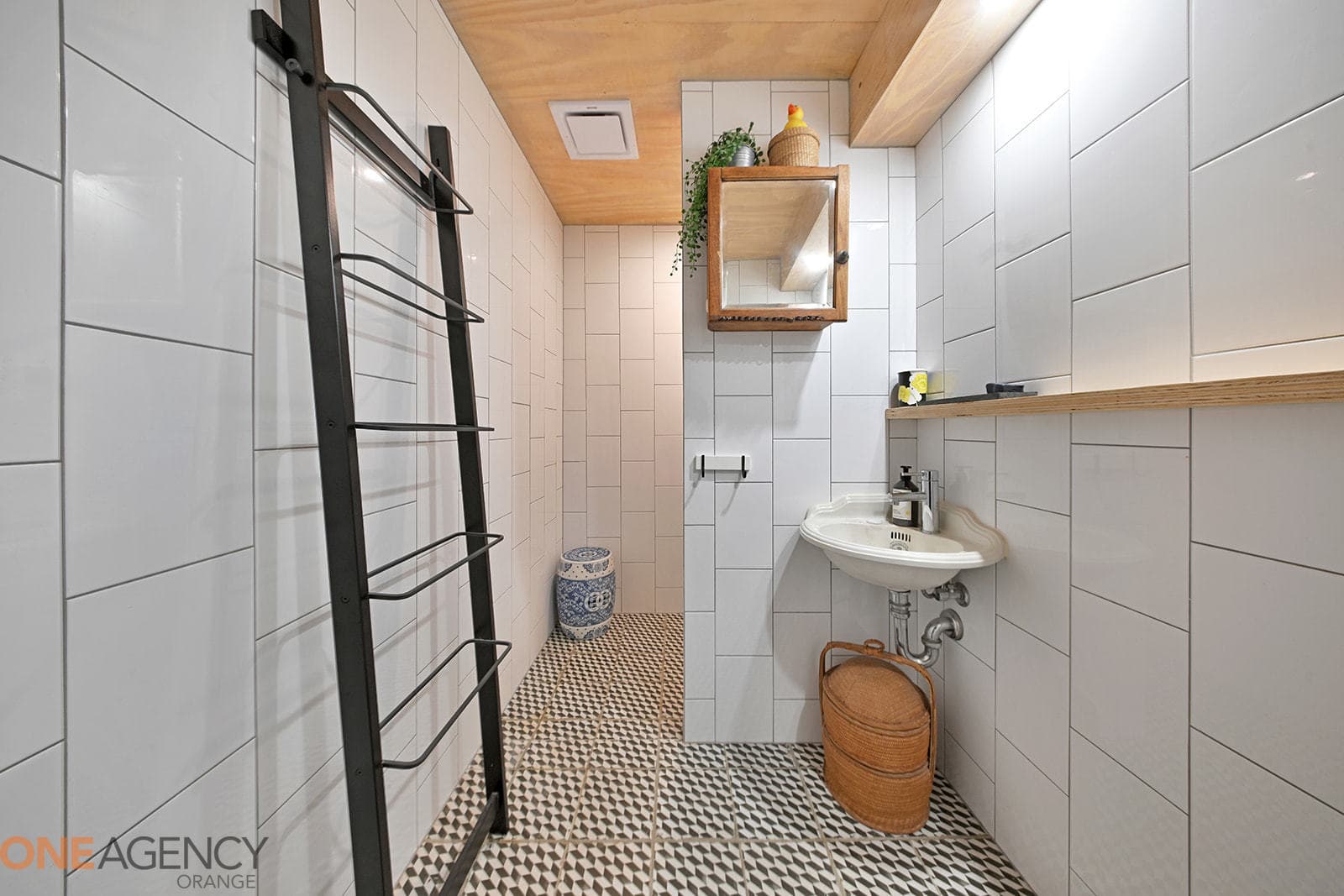 8 Spencer Lane, Orange, Orange - Thumbnail 8