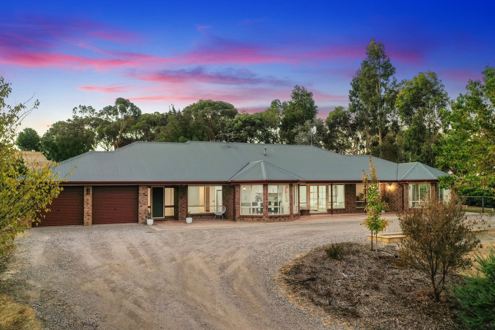 7 William Gilbert Avenue, Cockatoo Valley, Williamstown - Thumbnail 2