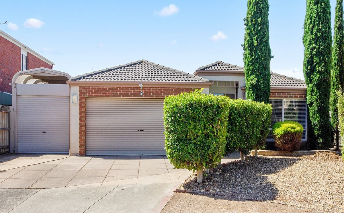 9 Samuel Evans Court, Seabrook, Seabrook - Image 1