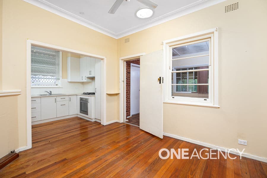 208 KINCAID Street, Wagga Wagga, Wagga Wagga - Thumbnail 3