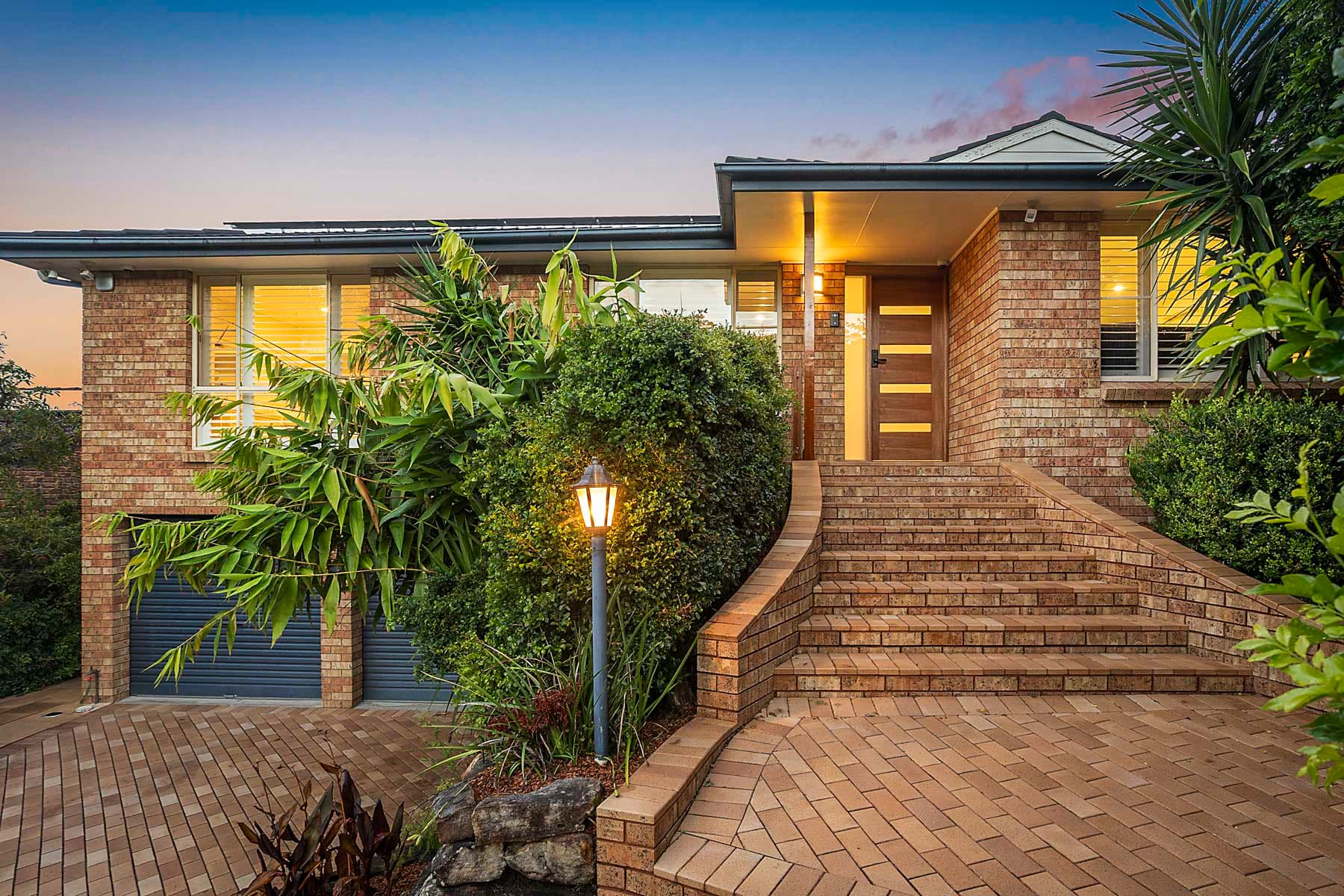 8 Peru Place, Illawong, Illawong - Image 1