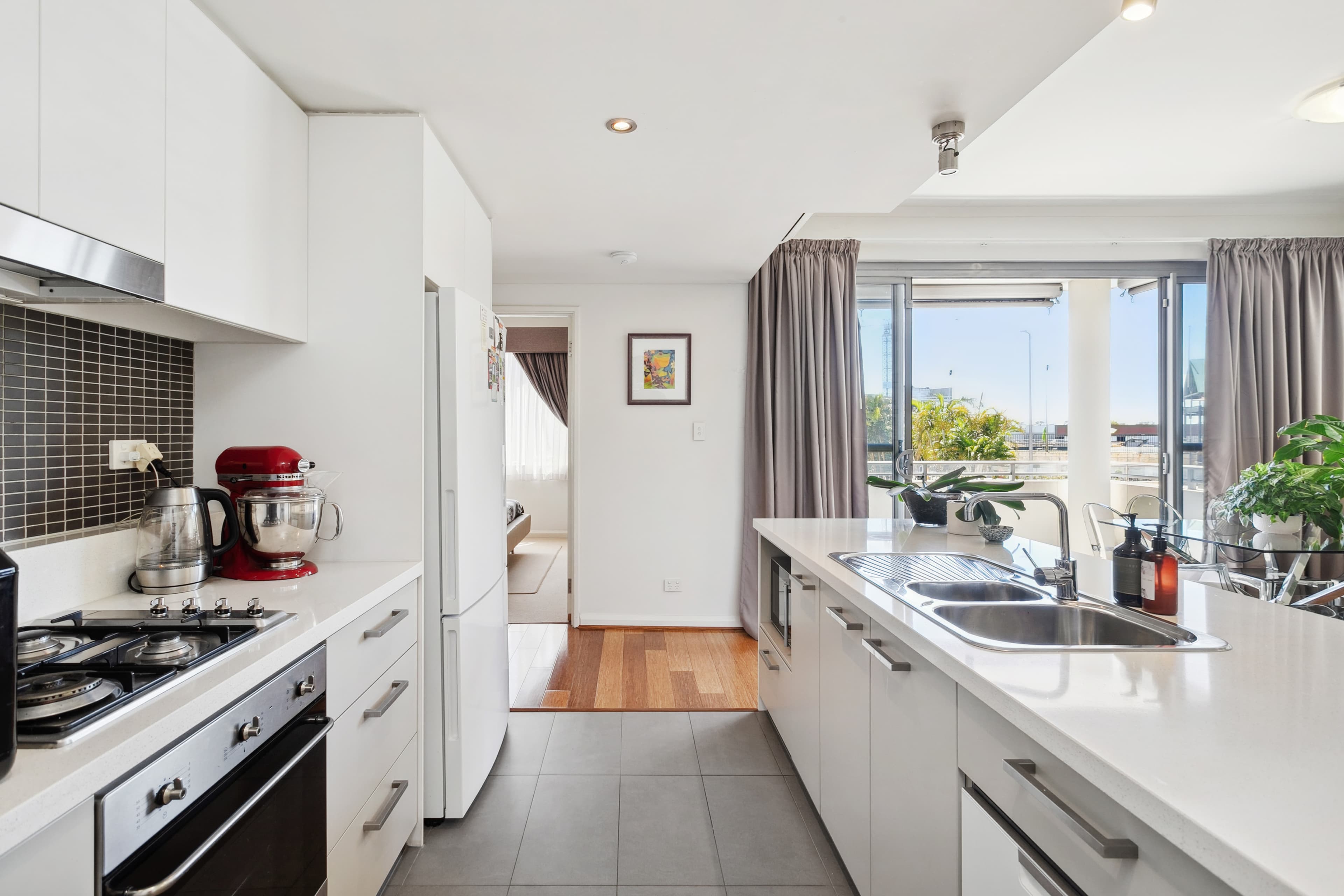 2/1 Erskine Link, East Perth, East Perth - Image 1