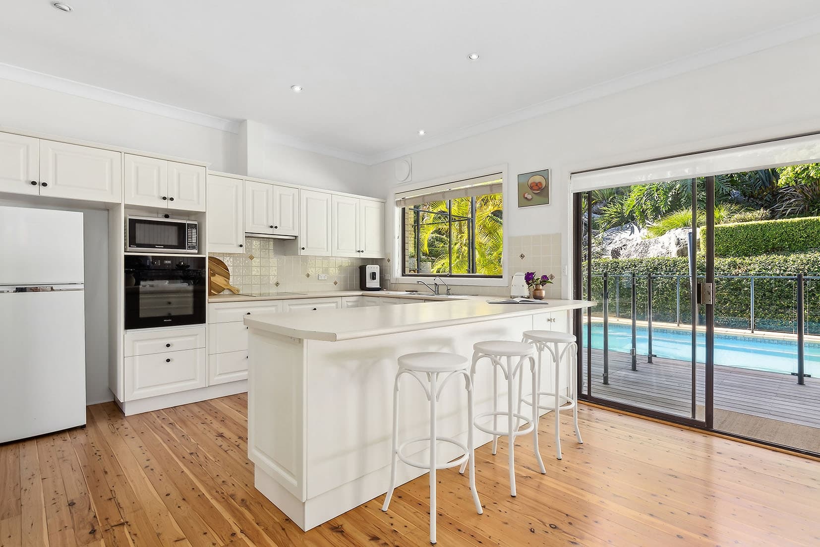 24 Roscommon Crescent, Killarney Heights, Killarney Heights - Thumbnail 2