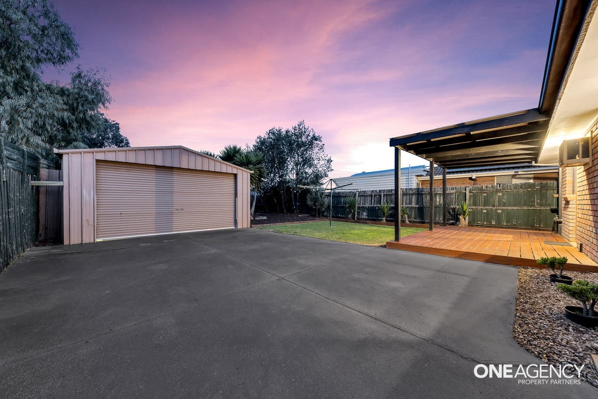 32. Tomkin Court, Altona Meadows, Altona Meadows - Thumbnail 2