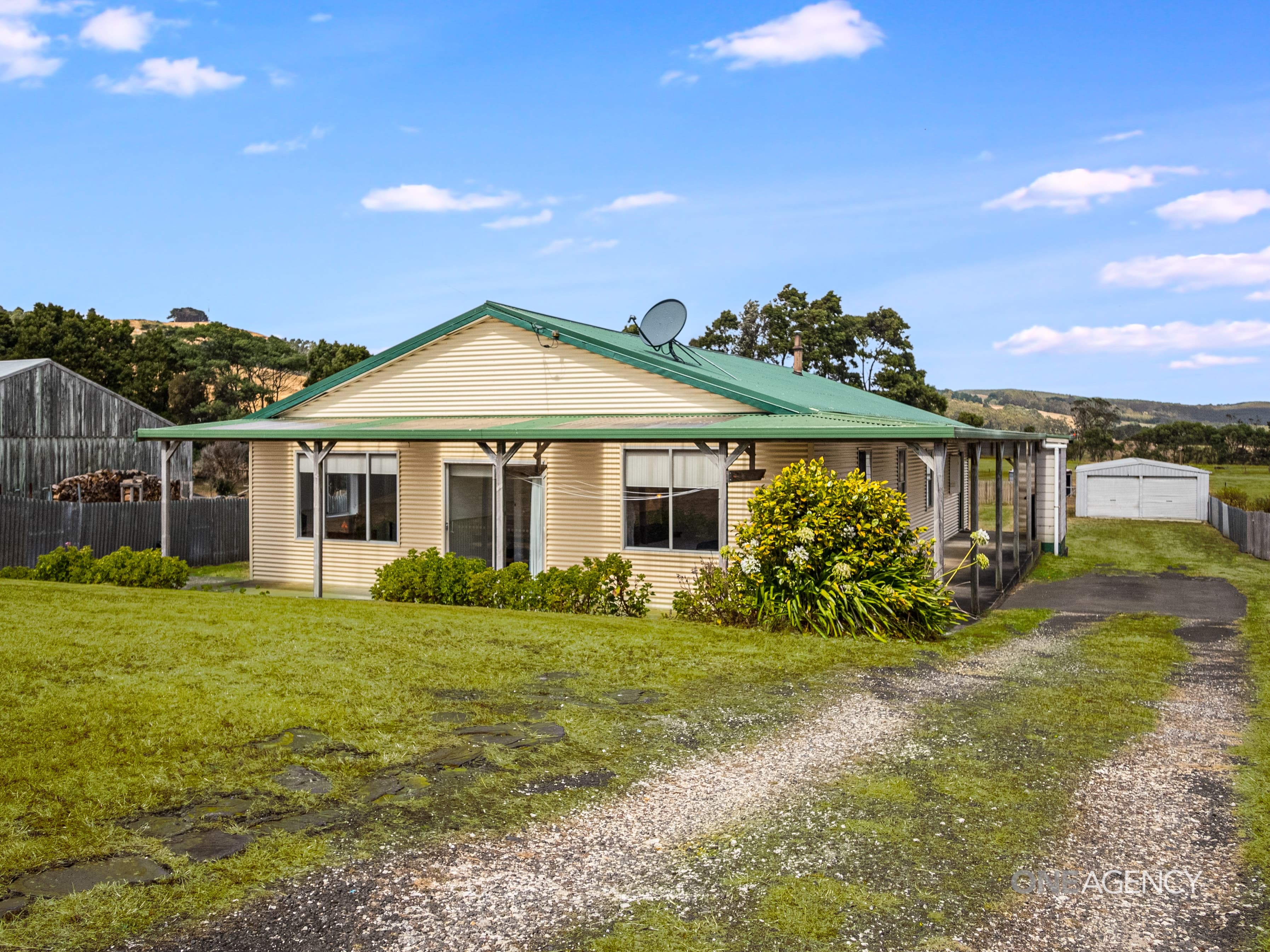 19 Grooms Cross Road, Irishtown, Irishtown - Thumbnail 2