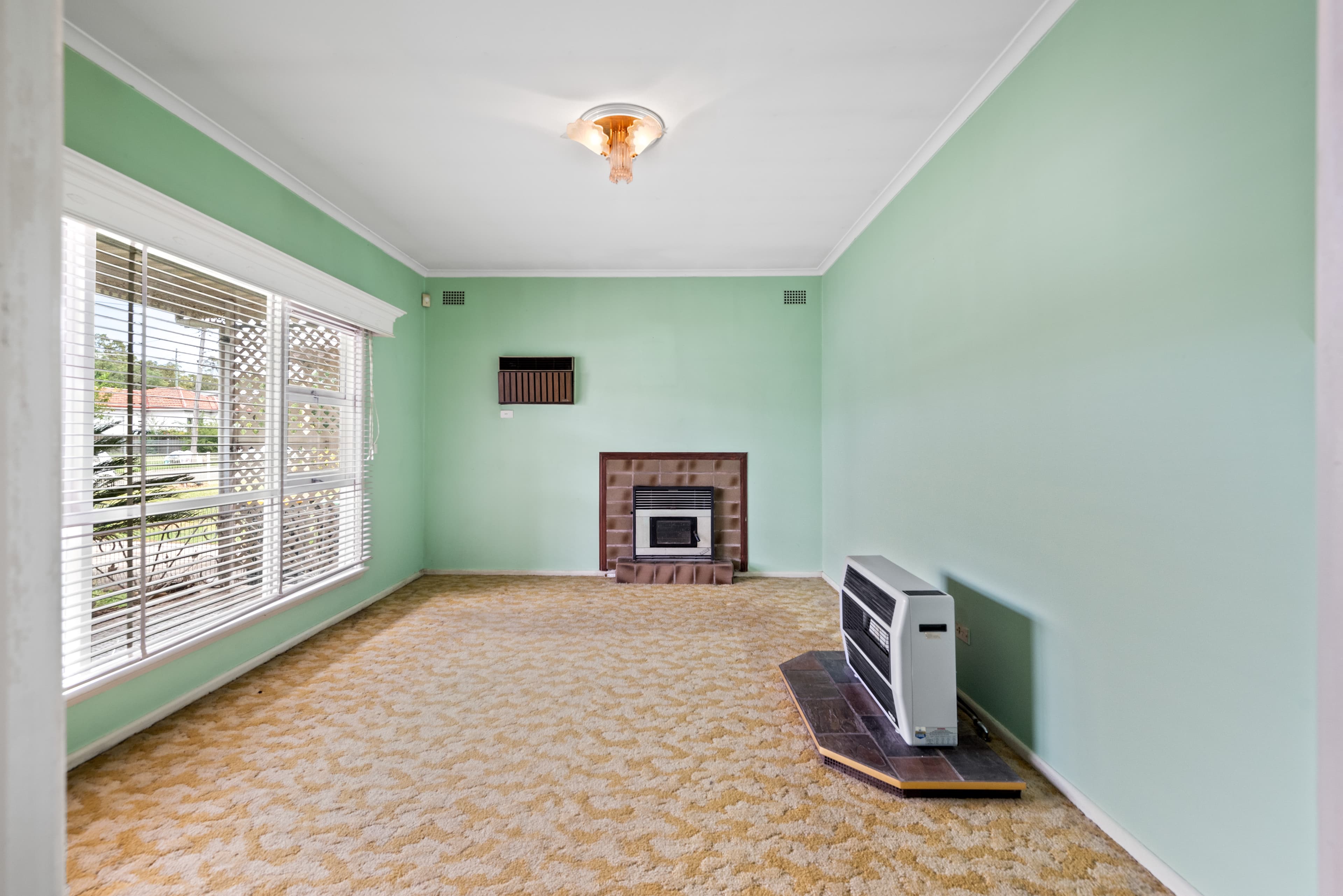 7 Anthony Crescent, Kingswood, Kingswood - Thumbnail 2