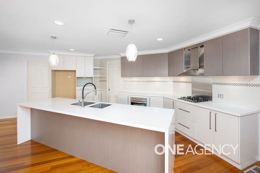 52 SIMKIN Crescent, Kooringal, Kooringal - Thumbnail 3