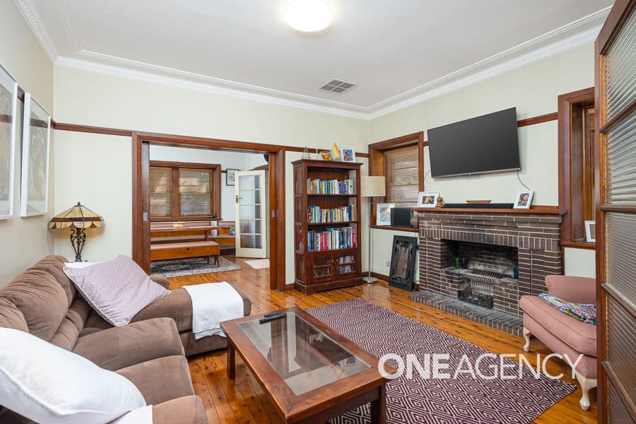 30 TREVOR Street, Turvey Park, Turvey Park - Thumbnail 2
