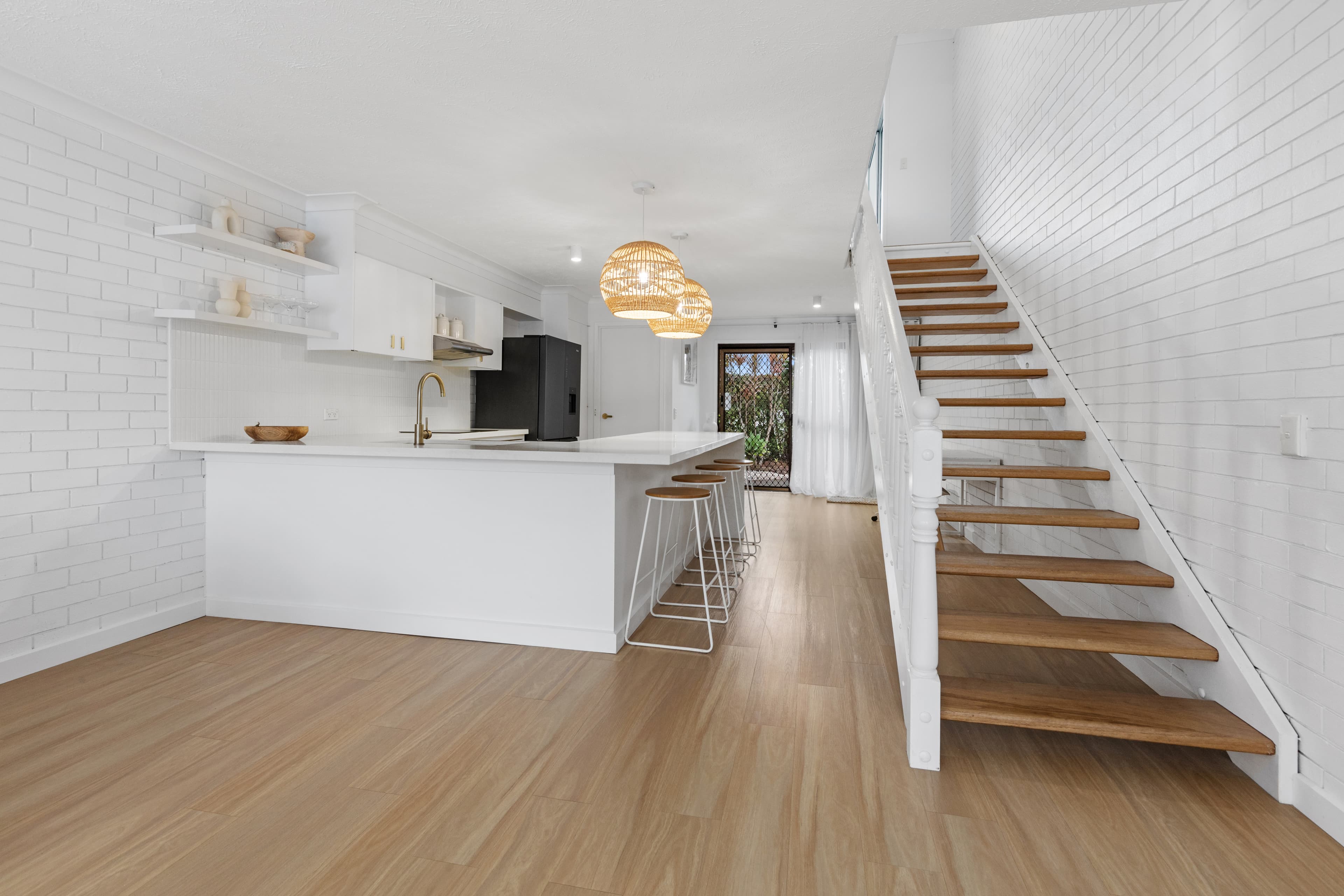 3/26-30 Dunlin Drive, Burleigh Waters, Burleigh Waters - Thumbnail 3