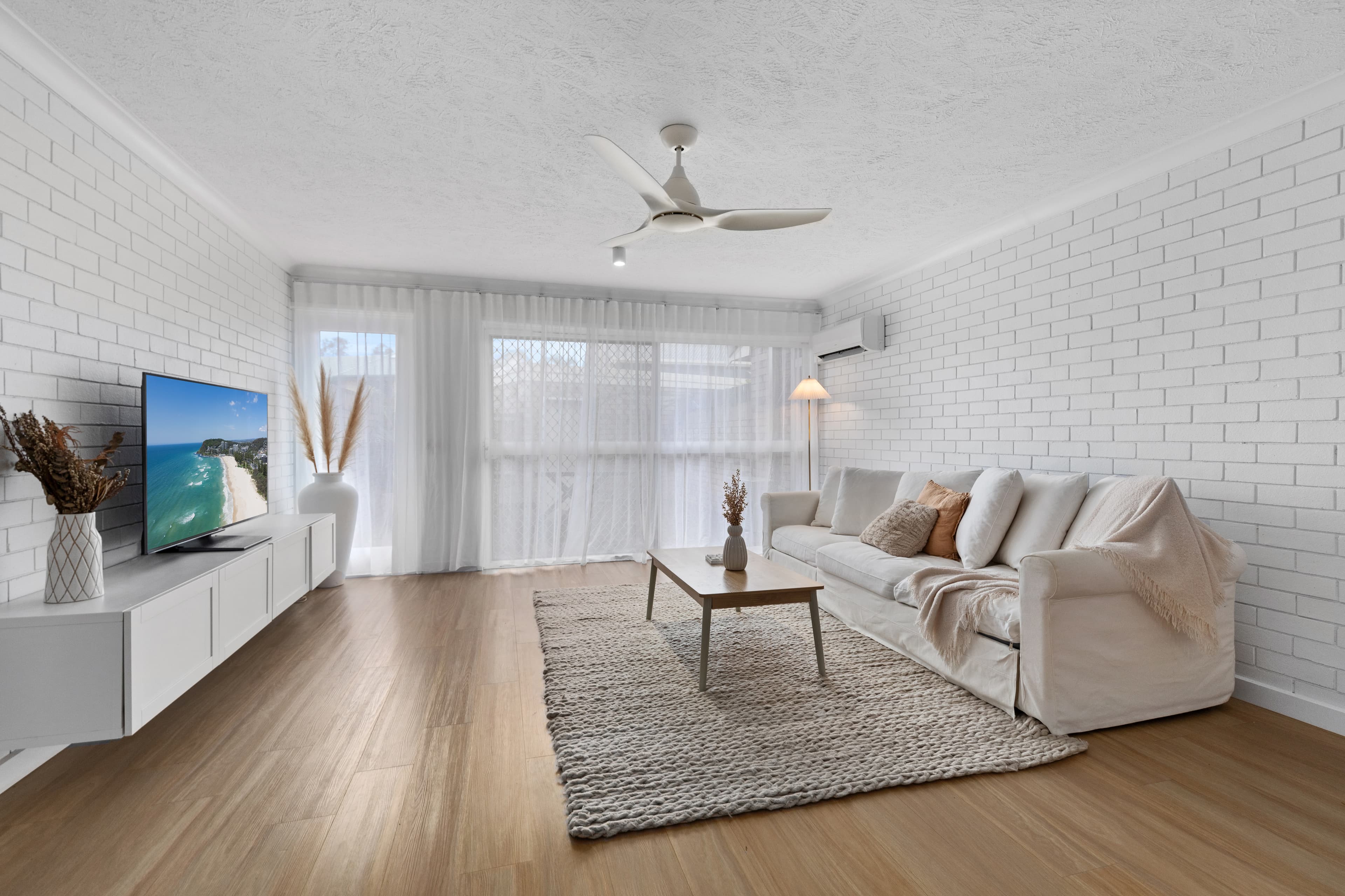3/26-30 Dunlin Drive, Burleigh Waters, Burleigh Waters - Thumbnail 2