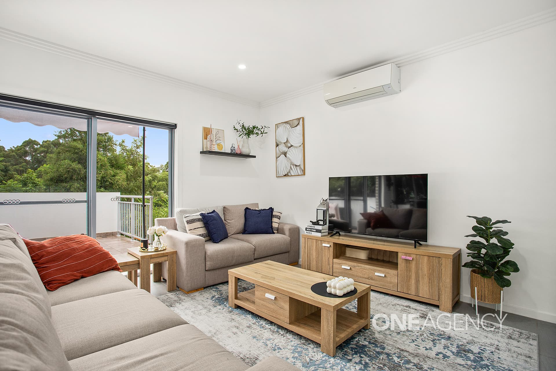 1/44 Cummins Street, Unanderra, Unanderra - Image 1