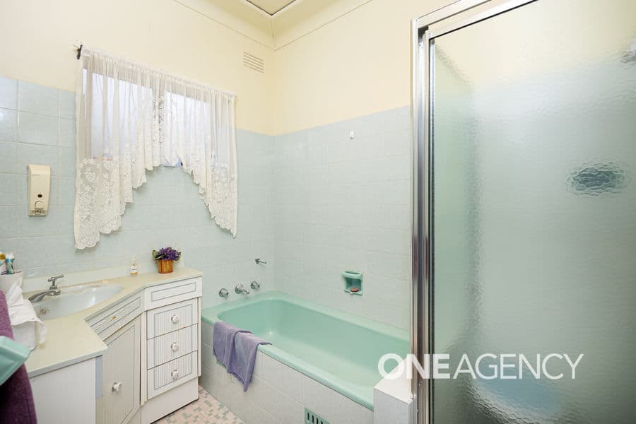 22 COLONG Place, Kooringal, Kooringal - Thumbnail 7